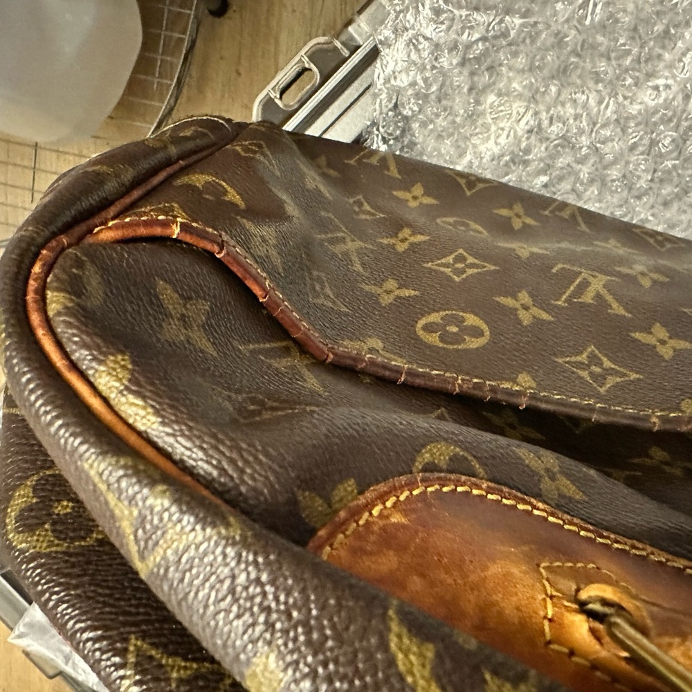 Louis Vuitton Monogram Duffel Bag in Brown and Tan - Picture 5 of 13